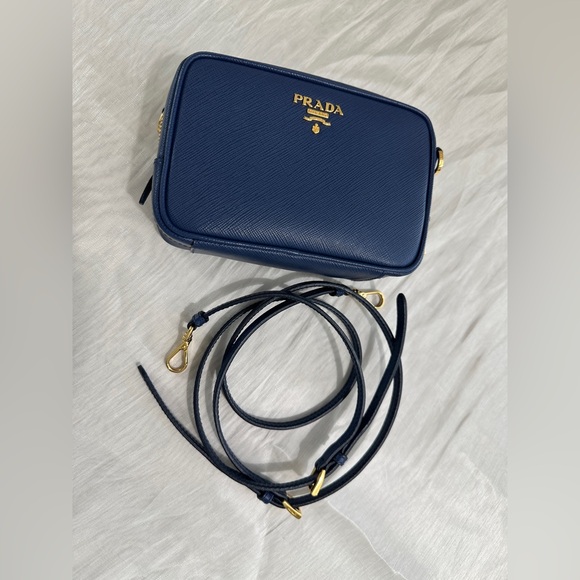 Prada mini  saffiano camera bag - Picture 14 of 16